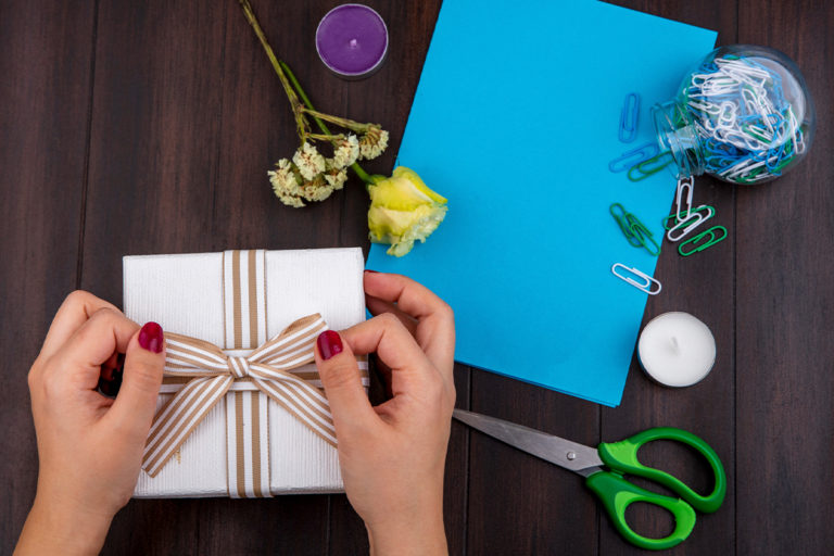 Cómo hacer una caja sorpresa para una persona especial